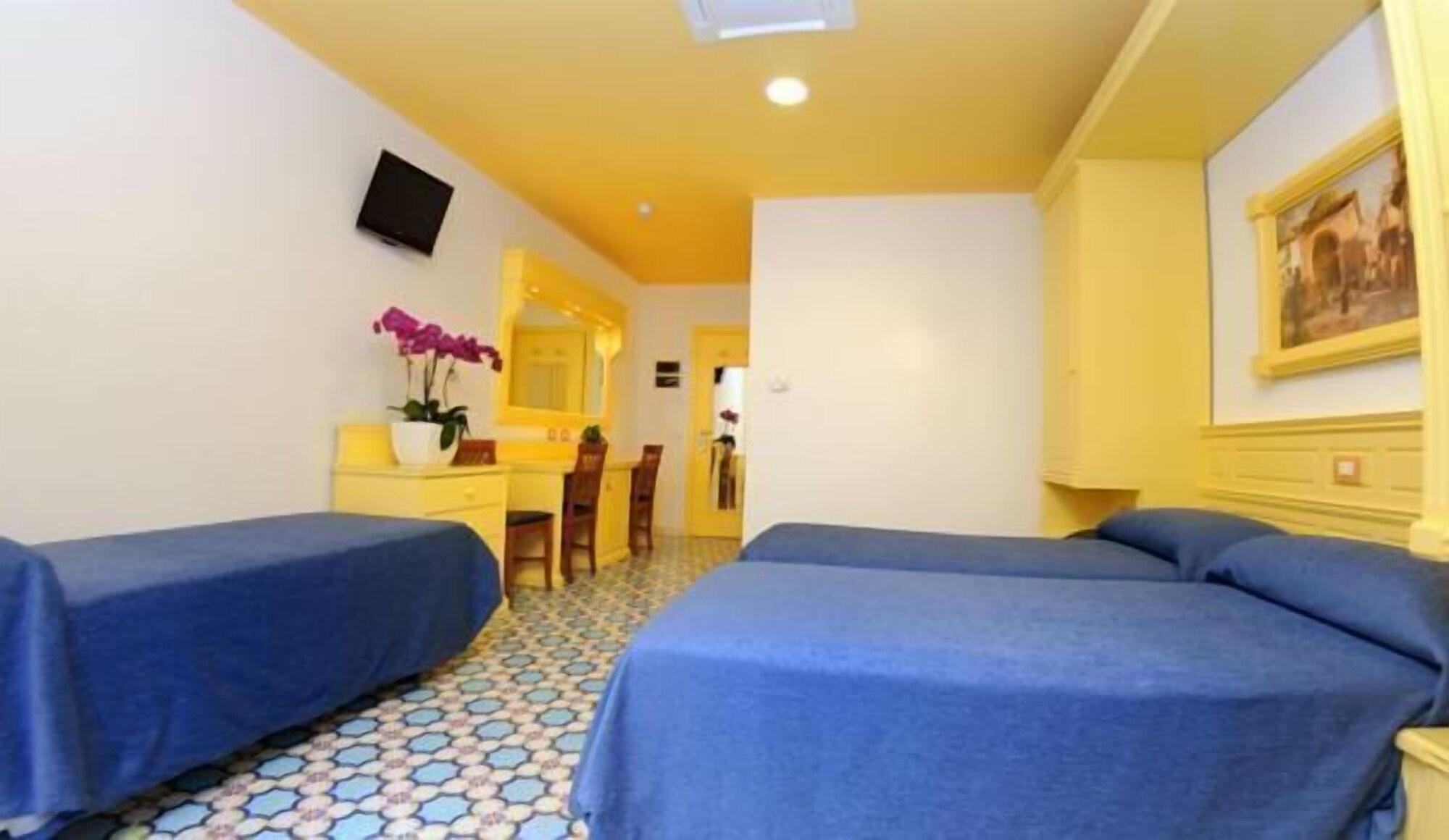 Astoria 3*